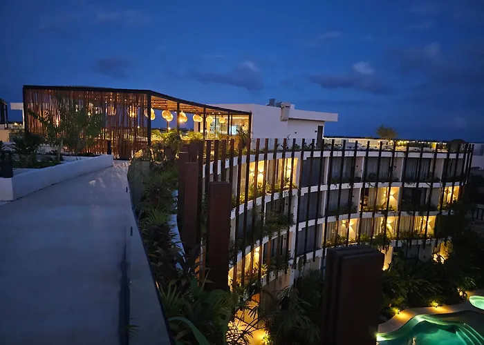 2 Bedroom In Mistiq Gardens With Pool And Gym Apartment *